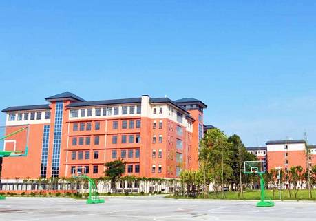四川省工業(yè)貿(mào)易學(xué)校