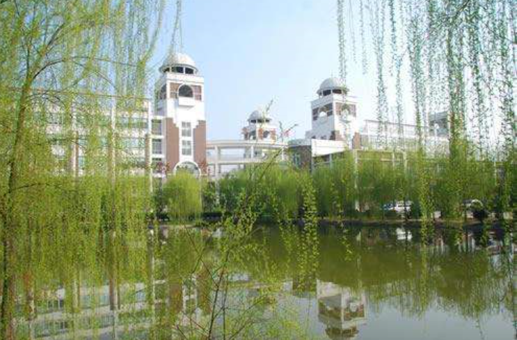 四川師范大學校園一角