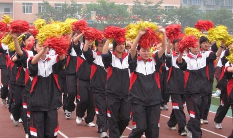成都西北中學(xué)運動會上學(xué)生風(fēng)采