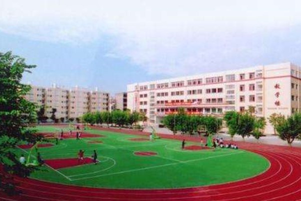 成都市實(shí)驗(yàn)外國語學(xué)校操場