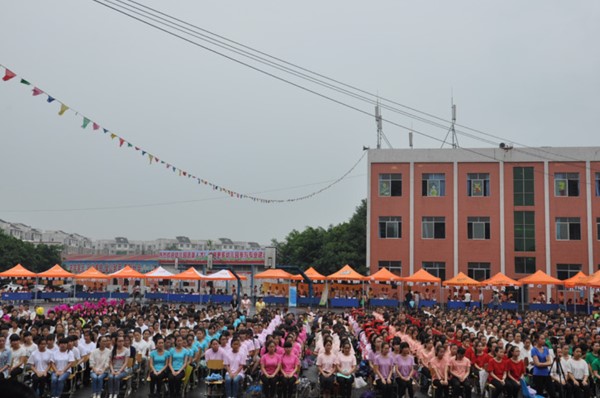 成都華夏旅游職業(yè)學(xué)校大型校園雙選會(huì)