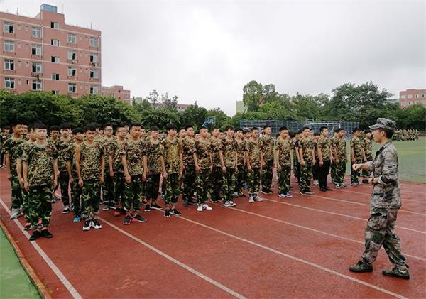 成都鐵路工程職業(yè)學校2019年招生簡章