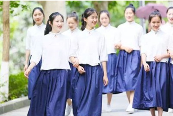 四川師范大學幼師學院學子風采
