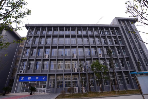 天府新區(qū)信息職業(yè)學(xué)院實(shí)訓(xùn)中心