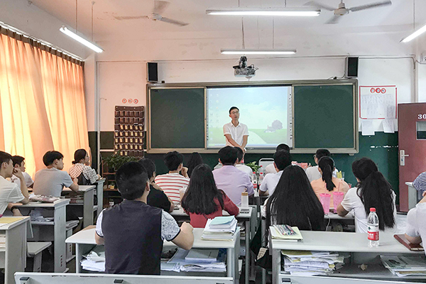 四川省質量技術監(jiān)督職業(yè)學校2019年招聘會