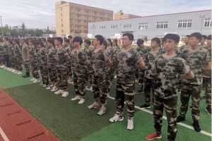 四川中專學(xué)校軍訓(xùn)進行時 四川科華高級技工學(xué)校軍訓(xùn)集錦來啦