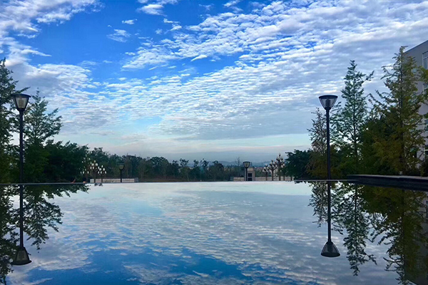 四川旅游學(xué)校管理