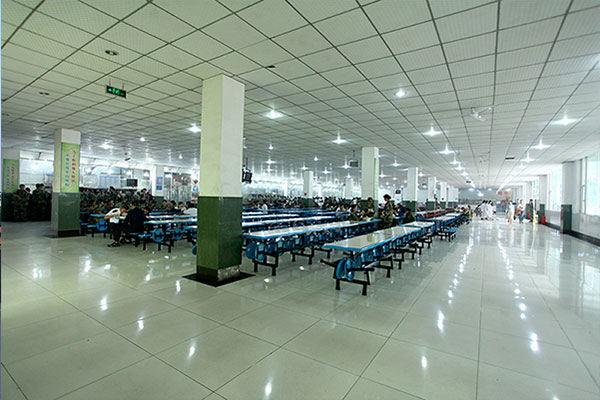 愛華學(xué)院