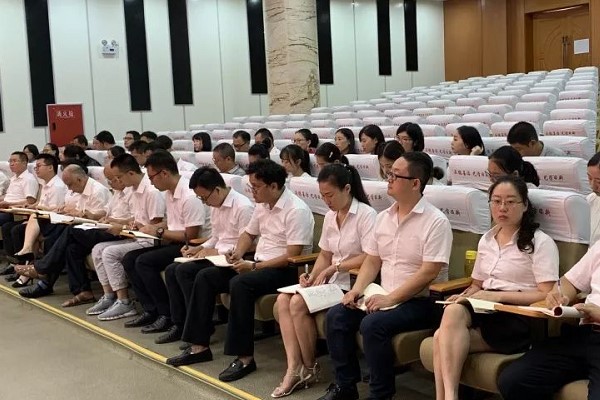 四川省南充師范學(xué)校召開2019年教育工作會(huì)議現(xiàn)場(chǎng)