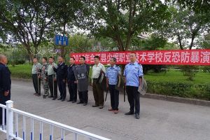 四川職業(yè)院校安全教育活動(dòng) 合江縣少岷職業(yè)技術(shù)學(xué)校開(kāi)展2019年反恐防暴演練
