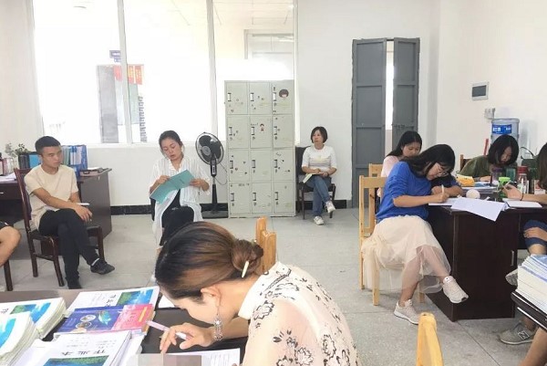 樂山市旅游學校2019年開展主題教研活動