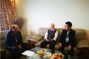 四川中職院校哪家強 攀枝花經(jīng)貿旅游學校領導2019年走訪慰問離休干部
