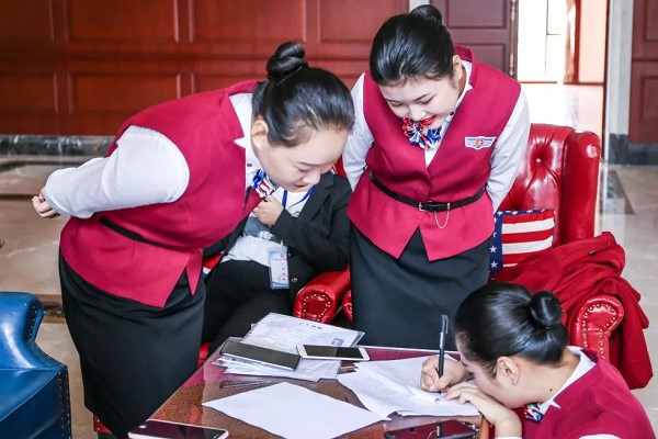 天府新區(qū)航空旅游職業(yè)學(xué)院學(xué)子