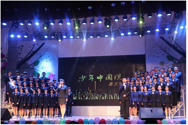 四川礦產(chǎn)機電技師學(xué)院舉辦第一屆禮儀文化匯演