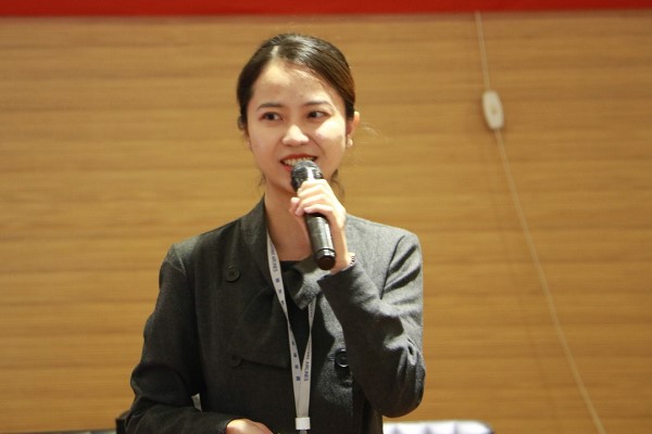 四川現(xiàn)代藝術(shù)學(xué)校老師