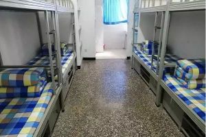 攀枝花經(jīng)貿旅游學校開展寢室內務整理比賽
