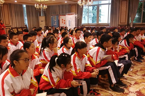 成都市蜀興職業(yè)中學(xué)舉行平面設(shè)計(jì)專(zhuān)業(yè)推介會(huì)