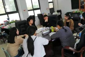 成都工程職業(yè)技術(shù)學(xué)校英語(yǔ)組接受中期檢查