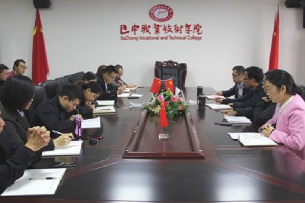 巴中職業(yè)技術(shù)學(xué)院召開(kāi)高職擴(kuò)招工作會(huì)議
