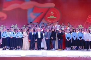 成都中專學(xué)校五月花高級技工學(xué)校舉行感恩晚會