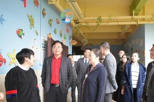 四川中專學(xué)?？迫A高級技工學(xué)校前往五月花學(xué)校參觀交流