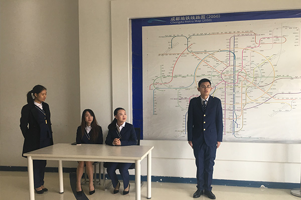 成都中專學校