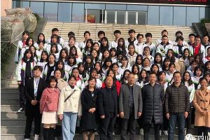 四川城市技師學(xué)院會(huì)計(jì)專業(yè)師生前往財(cái)職院學(xué)習(xí)
