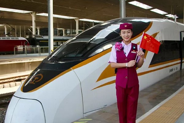 四川愛華學院就業(yè)明星李媛