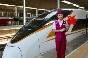 成都職高四川愛華學院就業(yè)明星李媛