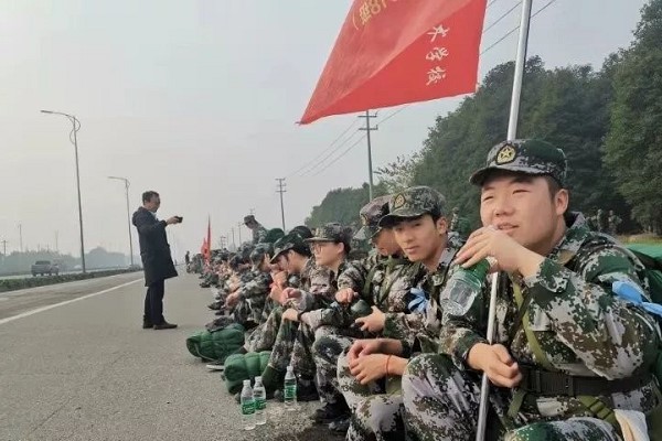 成都中專學(xué)校
