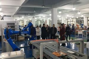 成都中專學(xué)校四川理工技師學(xué)院舉行專項課題報告會