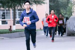 成都中專學(xué)校四川師范大學(xué)幼師學(xué)院環(huán)校跑來啦!