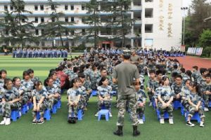 四川中職學(xué)校四川師范大學(xué)幼師學(xué)院舉行學(xué)生活動(dòng)