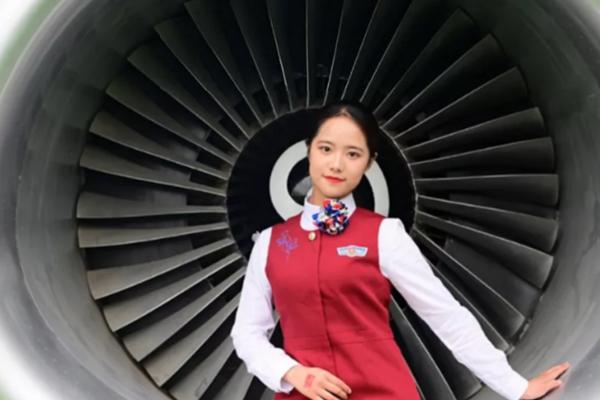 成都東星航空職業(yè)學(xué)校?；ㄍ课撵o