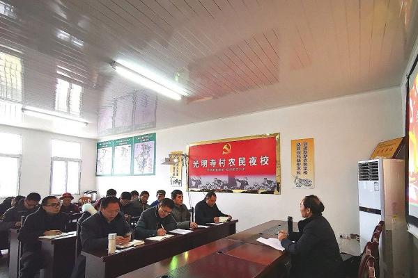 四川中職學(xué)校四川理工技師學(xué)院開展幫扶工作