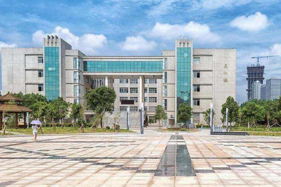 四川交通運輸職業(yè)技術學校