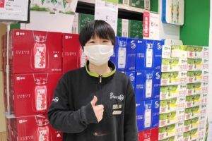 成都中職學(xué)?？挂咴谛袆觸四川五月花技師學(xué)院學(xué)子助復(fù)工