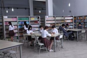 四川中職院校成都華商理工職業(yè)學(xué)校凝聚愛心捐款