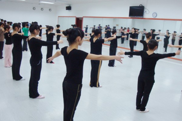 四川師范大學(xué)幼師學(xué)院教你如何選擇好的成都職業(yè)學(xué)校