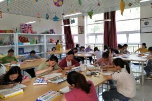 成都中專學(xué)校哪個學(xué)前教育專業(yè)好 來看看四川五月花技師學(xué)院