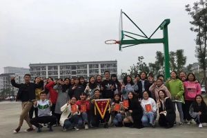 樂山市旅游學校線上教學 四川職業(yè)高中家長孩子有話說