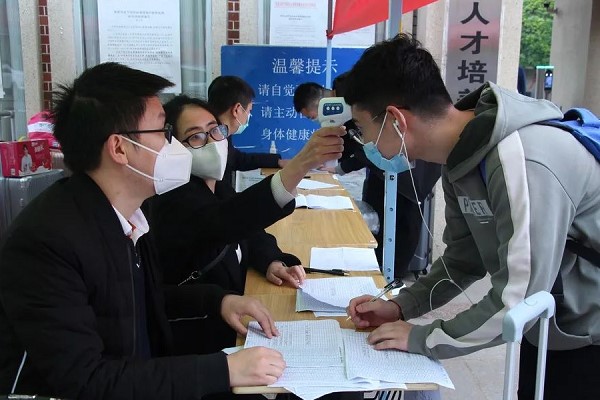 成都希望職業(yè)學(xué)校高三正式開課啦