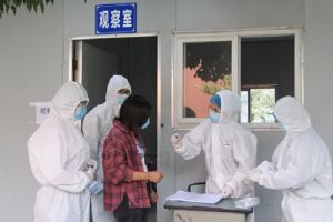 四川中職院校成都蜀都衛(wèi)校舉行新冠肺炎應(yīng)急處置演練