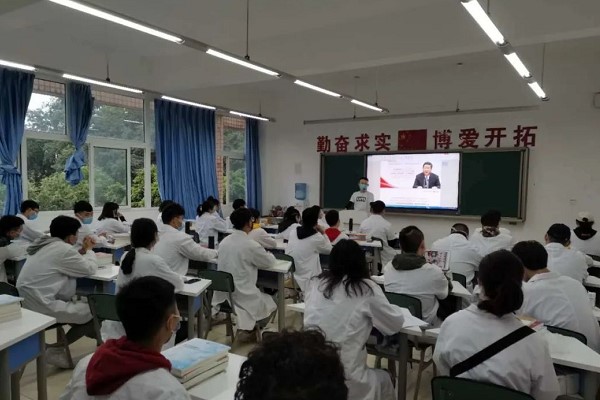 成都中職學校