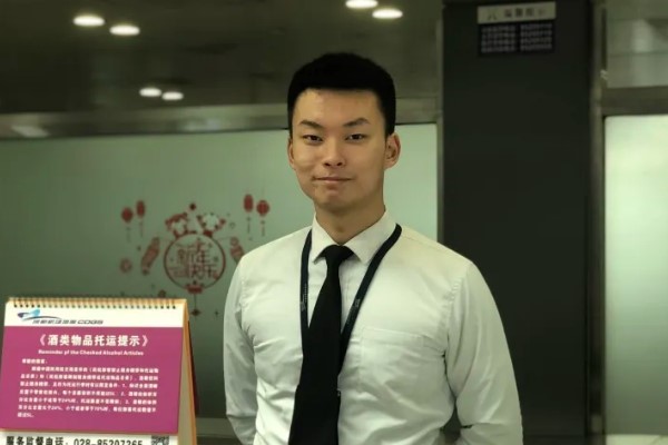 成都東星航空學院蔣應凱