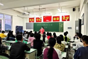 四川職業(yè)高中四川師范大學(xué)幼師學(xué)院開(kāi)展安全教育活動(dòng)