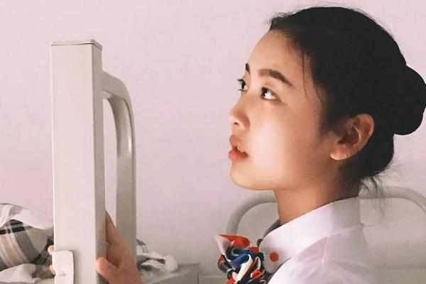 成都職業(yè)學校東星航空學校杜晶