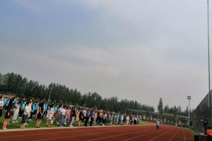 成都中專學(xué)校四川理工技師學(xué)院團建活動