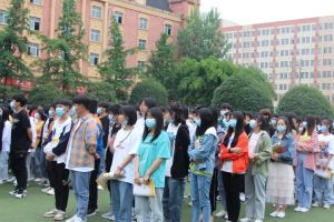 成都希望職業(yè)學(xué)校開(kāi)展防震演練 成都中職學(xué)校落實(shí)校園安全