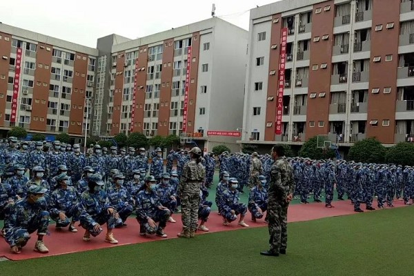 2020年華商理工職業(yè)學(xué)校招生簡章